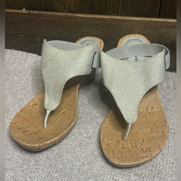 St. John's Bay Shoes - Pre-loved St. John’s Bay•Silver•Size8.5 M•Wedge•Sandal